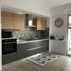 https://tra-mare-e-lago.sicilyhotelsitaly.net